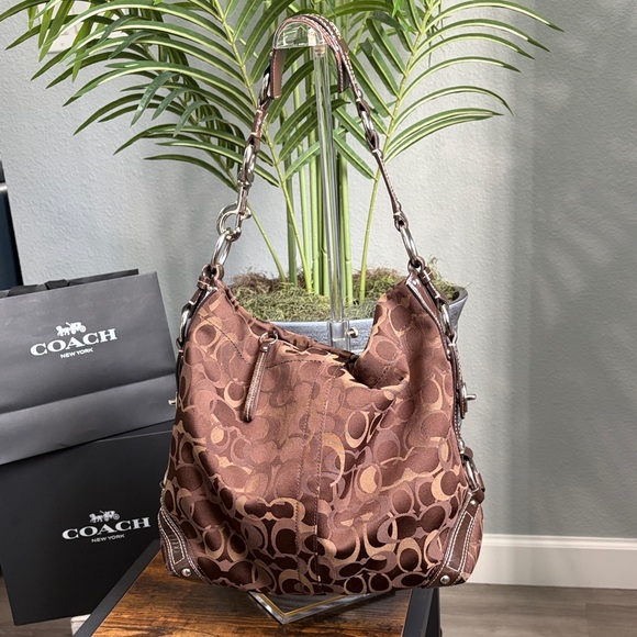 Coach Carly Hobo Bag J0926-F13981 Chocolate Brown Signature Shoulder Bag - Picture 4 of 9